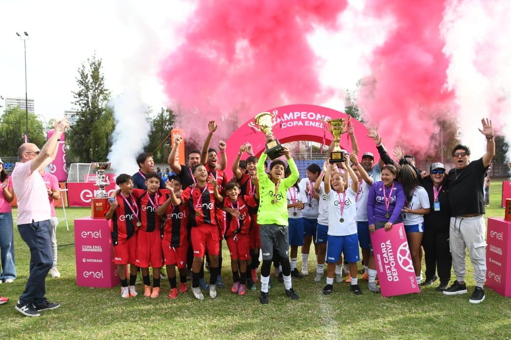 Los equipos de las comunas de Santiago e Independencia se coronan campeones de la Copa Enel 2026