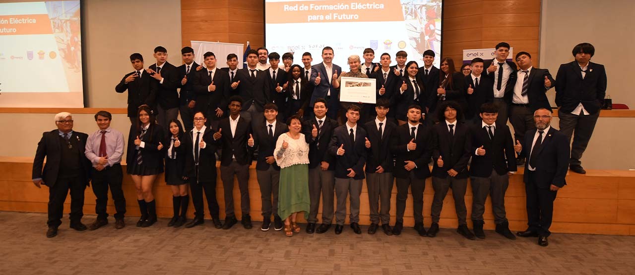 Entrega Diplomas Red de Formación Eléctrica para el Futuro